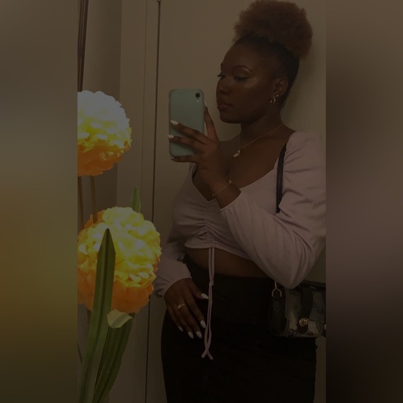 Meet your Posher, Tori - Picture 2 of 4